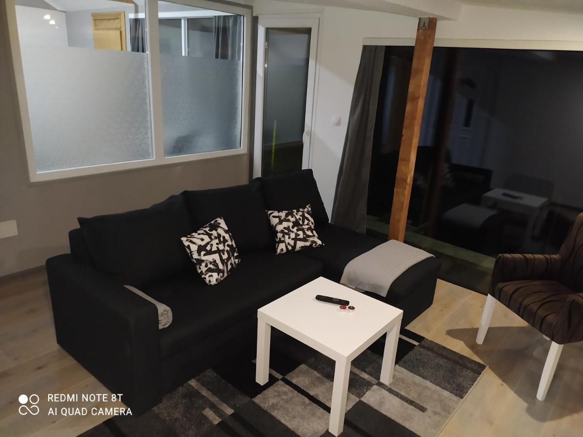 Lenilenii Bungalows Jajce Extérieur photo
